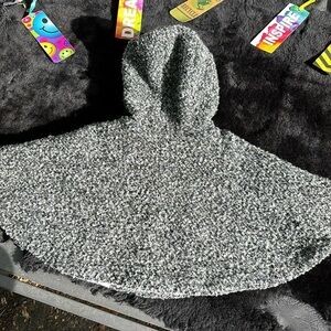 Carter’s Gray Hooded Sweater Cape White Fleece Lined Snap Sleeves Hoodie 18M